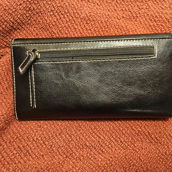Gucci Black Leather Wallet and Checkbook Holder - Picture 8 of 9